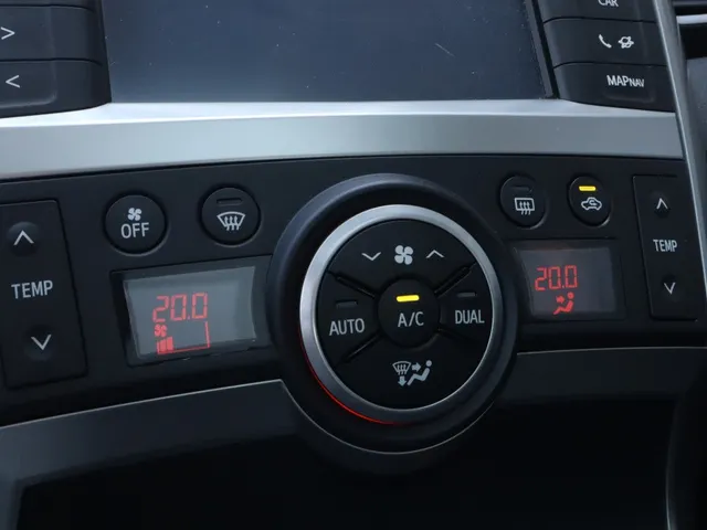 Toyota Verso 1.8 VVT-i Aspiration Automaat | Panoramadak | Trekhaak