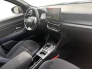 Dacia Duster 1.6 Hybrid 140 Journey NAVIGATIE AIRCO 360CAMERA CRUISE CONTROLE APPLE CARPLAY ANDROID AUTO HOGE INSTAP LET OP IS EEN DEMO VRAAG NAAR DE KMSTAND