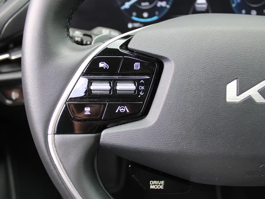 Kia Niro 1.6 GDi Hybrid DynamicLine | Camera | Cruise adapt. | Clima | 16' LM | Navi | Keyless |