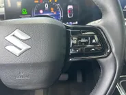 Suzuki e Vitara Style 61 kWh | Apple Carplay/Android Auto | electronic climate controle | 360 Parkeercamera | Panorama dak | Stoelverwarming |