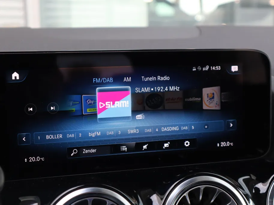 Mercedes-Benz GLA 250 e AMG Line l Trekhaak l Panoramadak l Keyless l Stoelverwarming l Memory