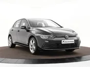 Volkswagen Golf 1.0 eTSI 110pk DSG Life Business · Camera · Keyless · Dodehoeksensor · Apple/Android Car Play · Clima · Navigatie · Garantie t/m 12-10-2026 of 60.000km