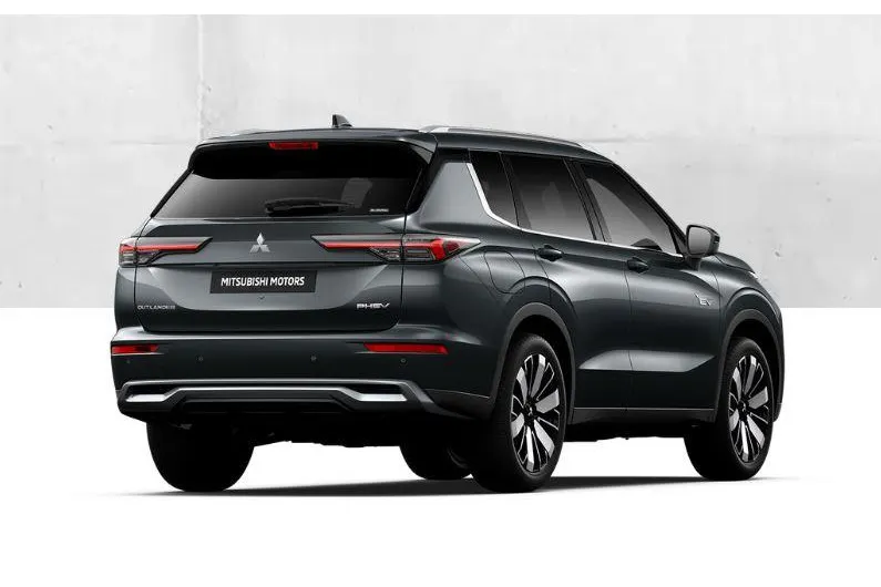 Mitsubishi Outlander 2.4 PHEV Limited Edition Zeer Complete uitvoering| 8 jaar garantie| Snel leverbaar | Totaalprijs op is op.