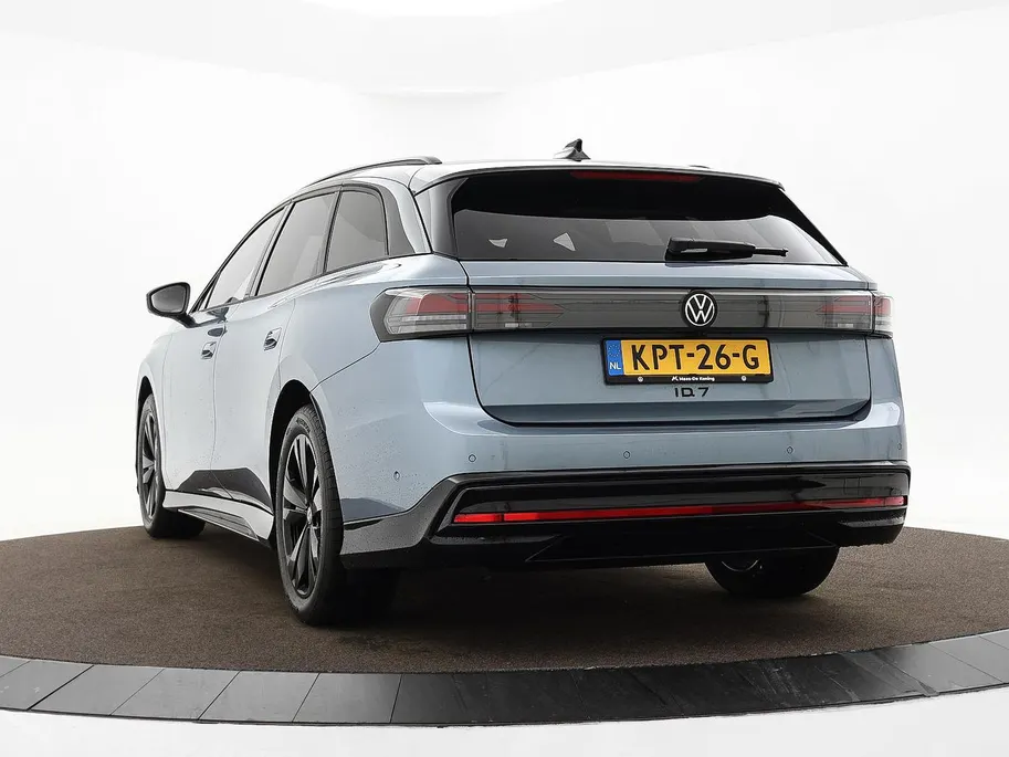 Volkswagen ID.7 Limited Edition 59 kWh accu, 204 PK · Achteruitrijcamera · Draadloze telefoonlader · Sfeerverlichting · Rondomzichtcamera · Voorraad OUTLET · Prijs is inclusief inruilpremie ·