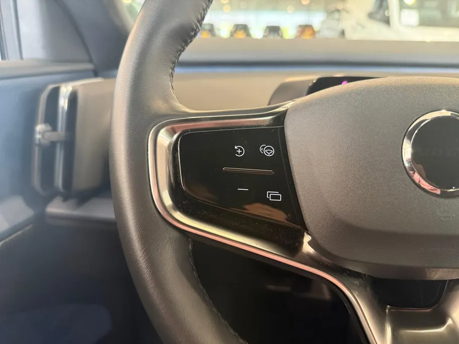 Volvo EX30 Single Motor Extended Range Plus 69 kWh *Navi+Camera*Harman/Kardon*Stoel Verw.*Grote Accu!