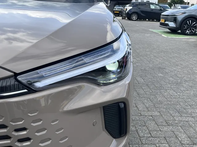 Toyota Corolla Cross Hybrid 140 Dynamic | All Seasons
