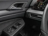 Volkswagen Golf 1.5 272pk DSG eHybrid GTE · Panoramadak · Wegklapbare Trekhaak · Camera · Apple/Android Car Play · 18'' Inch · Garantie t/m 16-10-2030 of 100.000km