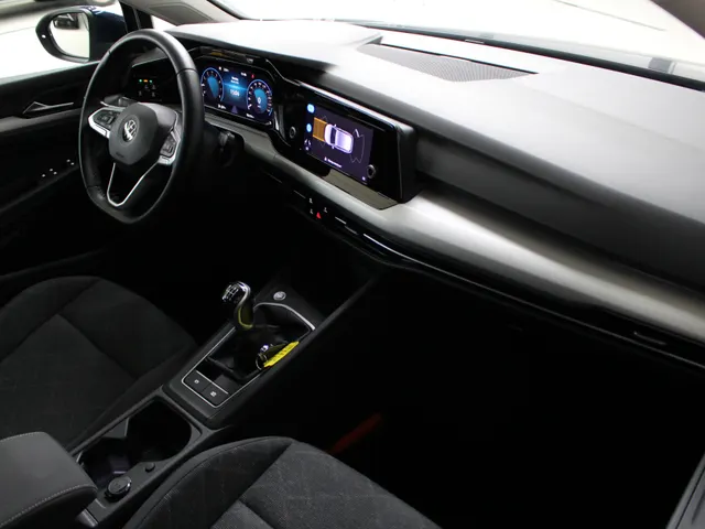 Volkswagen Golf 1.0 TSI Life Apple Carplay | Android Auto | PDC voor en achter | Cruise control