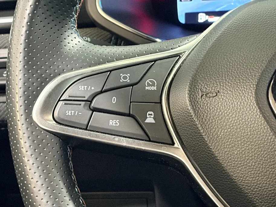 Renault Captur 145PK E-Tech Full Hybrid Esprit Alpine Automaat | Google Built-in | Climate Control | Stuurwielverwarming | Adaptive Cruise Control | Apple CarPlay/Android Auto | Lichtmetalen Velgen | Camera | Parkeersensoren |