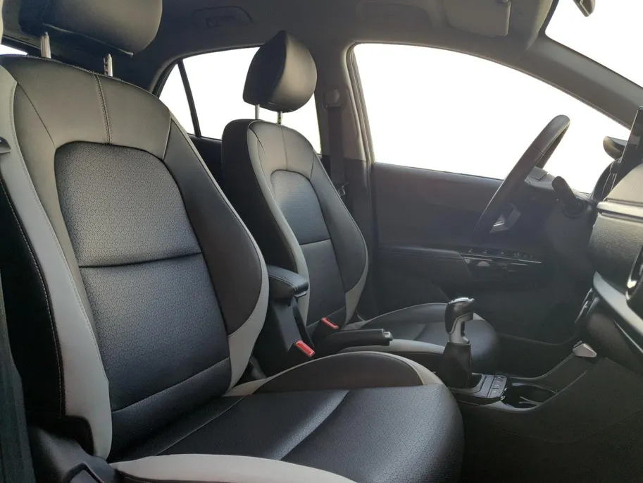 Kia Picanto 1.0T X-Line 5p | Stoel en stuurverwarming | Navigatie | Climate control | Keyless met startknop | Lederen bekleding | Apple Carplay / Android Auto |