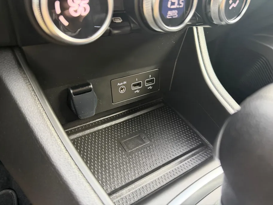 Renault Captur 1.6 E-Tech full hybrid 145 techno | Trekhaak | Camera | Parkeersensoren | LMV | Apple Carplay & Android Auto | Navigatie | Cruise & Climate Control | 12 Maanden BOVAG Garantie