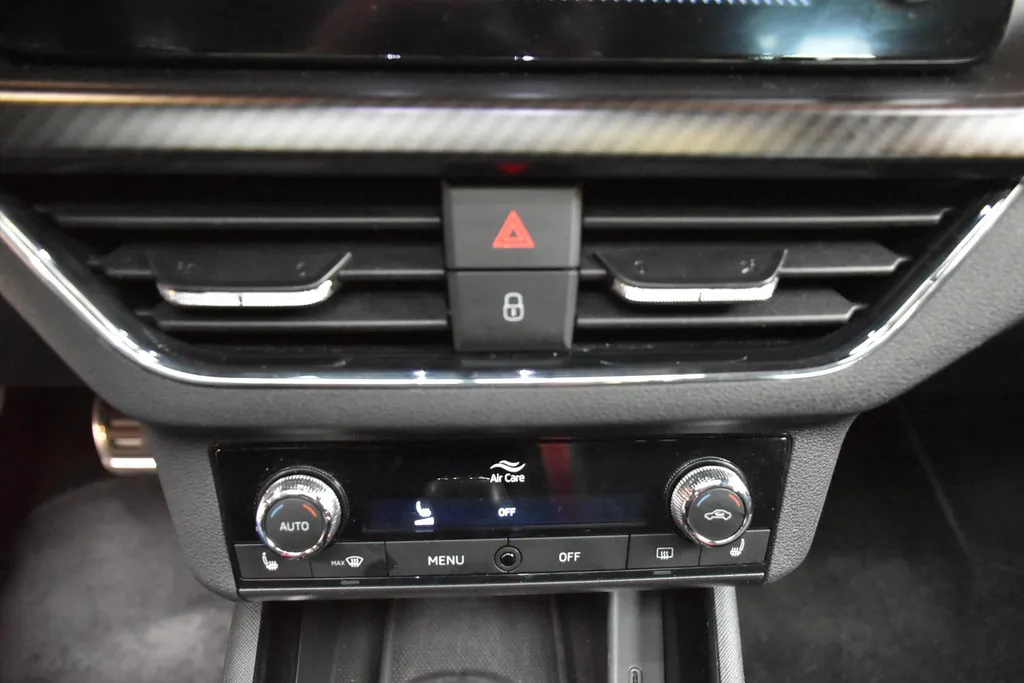 Škoda Kamiq 1.0 TSI Greentech 110pk DSG-7 Business Edition TREKHAAK
