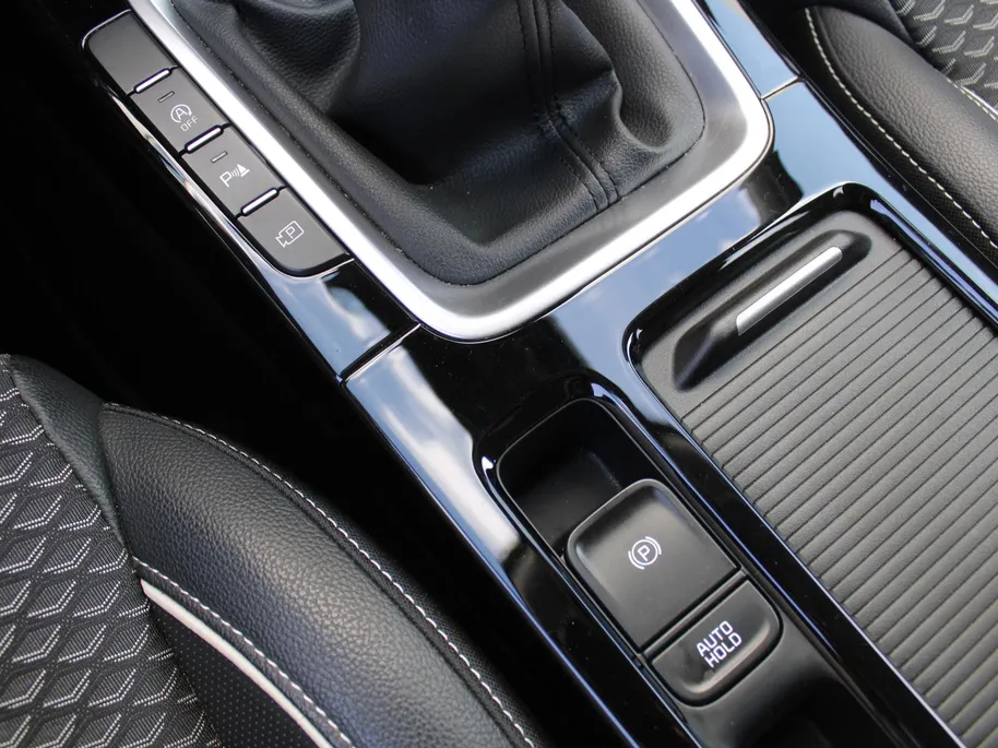 Kia Ceed 1.0 T-GDi DynamicPlusLine | Stuur-/stoelverwarming | Camera | Draadloos laden | LED | Dodehoek detectie | 16' LM |