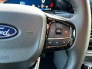 Ford Transit Custom 320 2.5 PHEV L2H1 Black Platinum DC EXCL. BTW &  | 233 pk Automaat | Lederen bekleding | Navigatie | Treeplanken | LM velgen 17' zwart | 360 graden camera | Dubbele schuifdeur