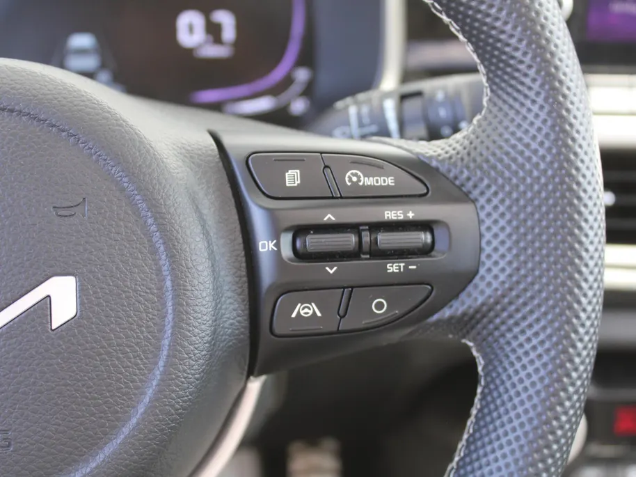 Kia Picanto 1.0 DPI GT-Line | Stuur-/stoelverwarming | Schuifdak | Camera | Dodehoek detectie | Telefoonlader | Clima | Navi | 16' LM | LED | Cruise |