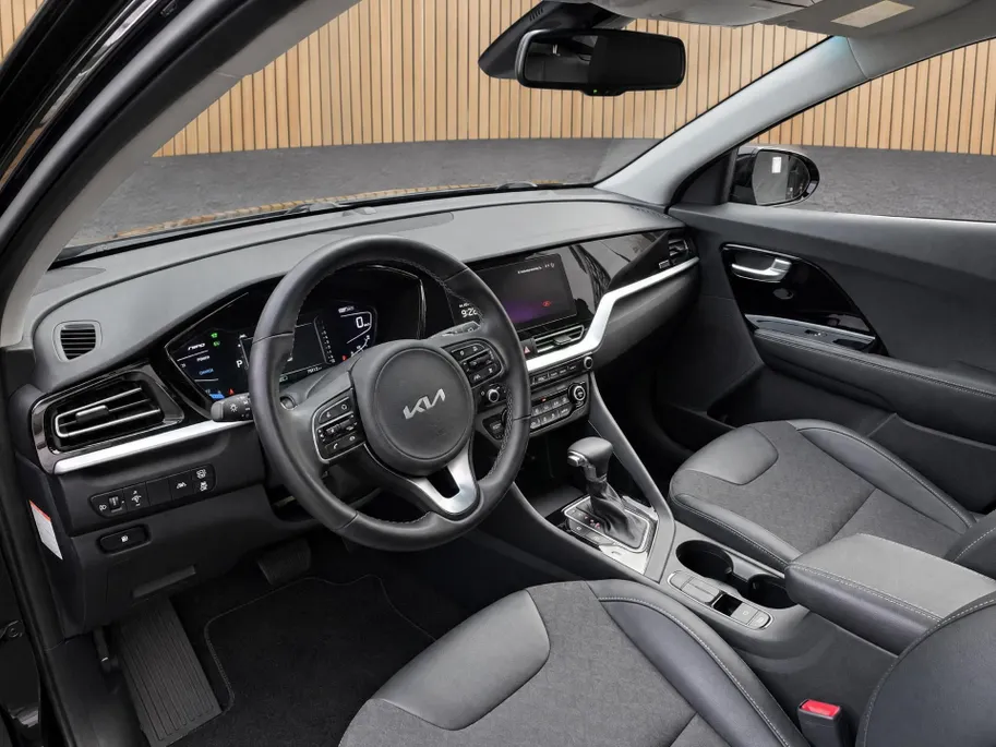 Kia Niro 1.6 GDi Hybrid DynamicLine Dealer onderhouden | Navigatie | ACC | Climate control | Superzuinig | HEV |