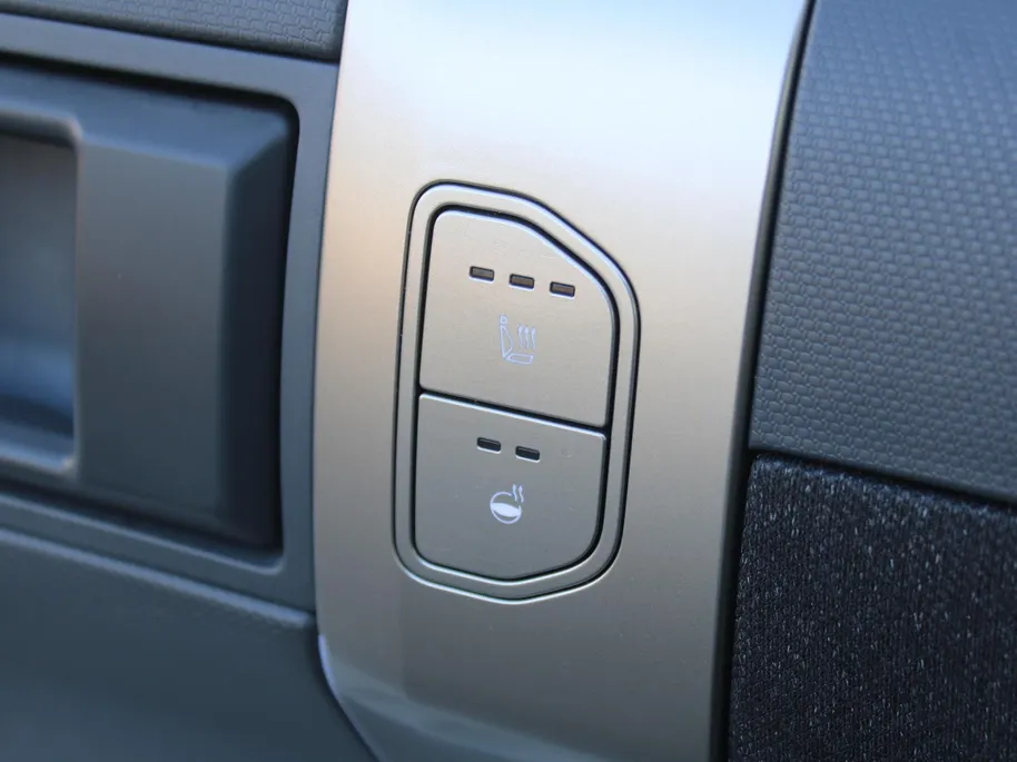 Kia EV3 GT-Line 81.4 kWh | Stuur-/stoelverwarming | Schuifdak | Camera | Dodehoek detectie | Elek. stoelverstelling | 19' LM | LED | Telefoonlader |