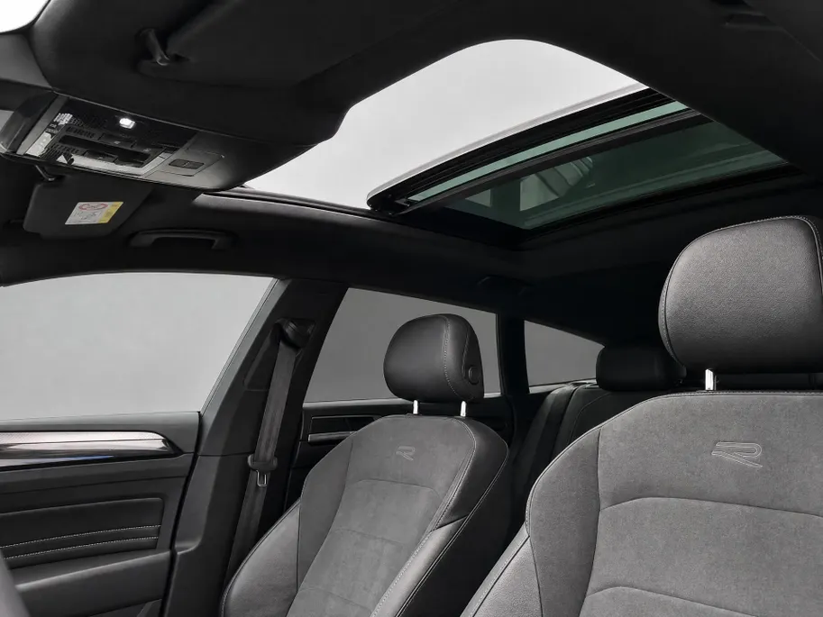 Volkswagen Arteon Shooting Brake 1.4 TSI PHEV 218PK R-Line Business DSG · Panoramadak · Trekhaak · Camera · Stoel, Stuur & achterbank verwarmd · Apple/Android Car Play · Garantie t/m 11-08-2027 of 100.000km