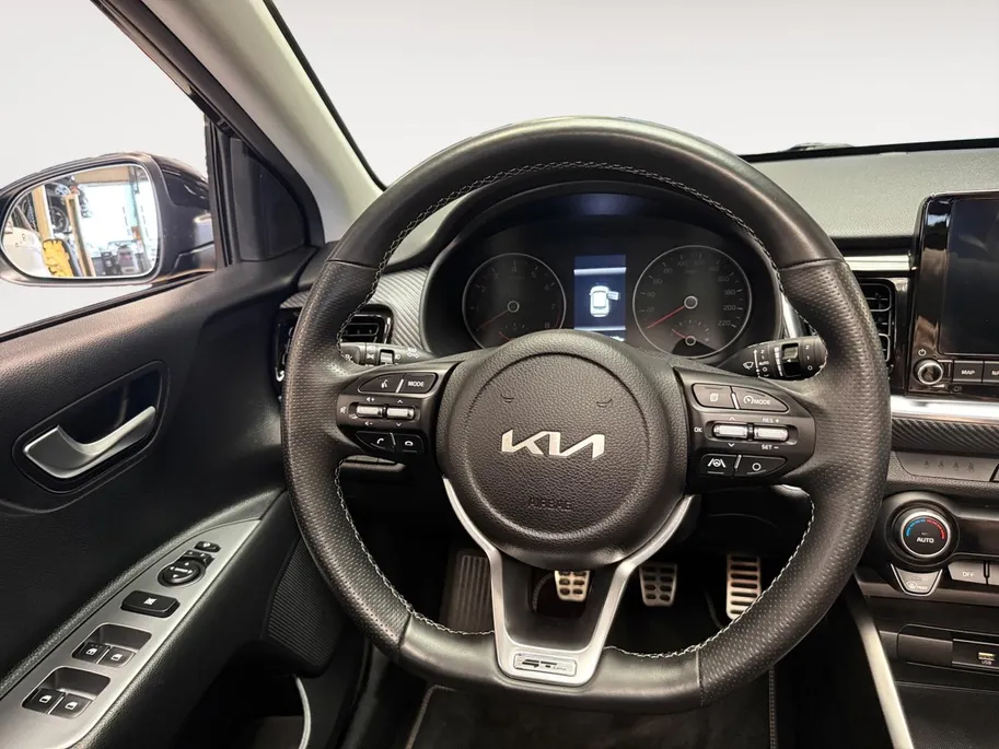 Kia Stonic 1.0 T-GDi MHEV GT-PlusLine Meest luxe uitvoering | 1e Eigenaar | Panorama dak | Dealer onderhouden | Cruise Control Adaptief | Carplay | Metallic lak | Fabrieksgarantie t/m 10-5-2030 + 3x 1 jaar* | NAP