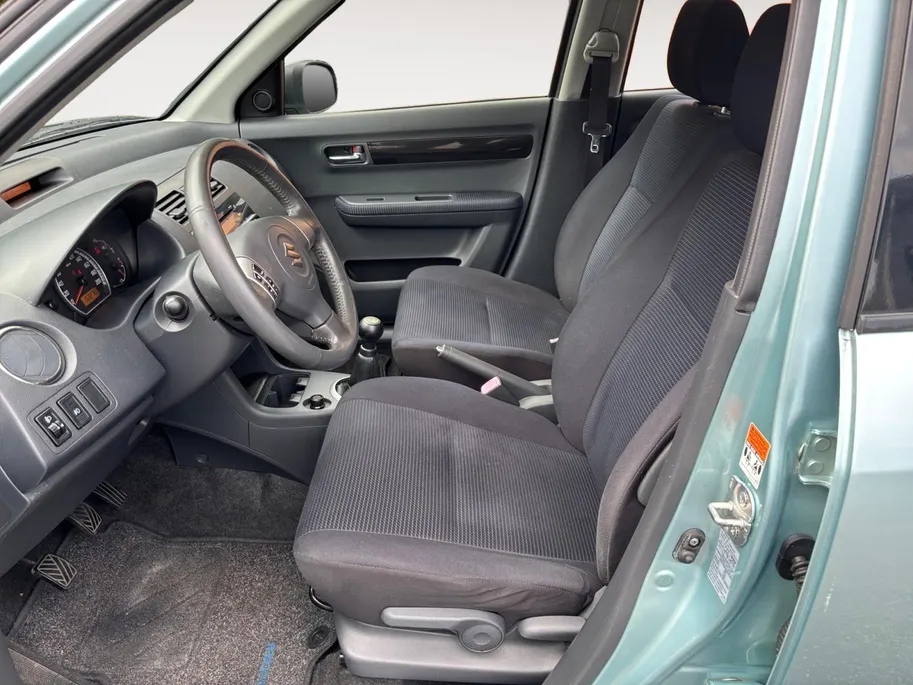 Suzuki Swift 1.3 Shogun | Trekhaak | Airco | 12 maanden garantie | Lichtmetalen velgen | Radio/CD Speler