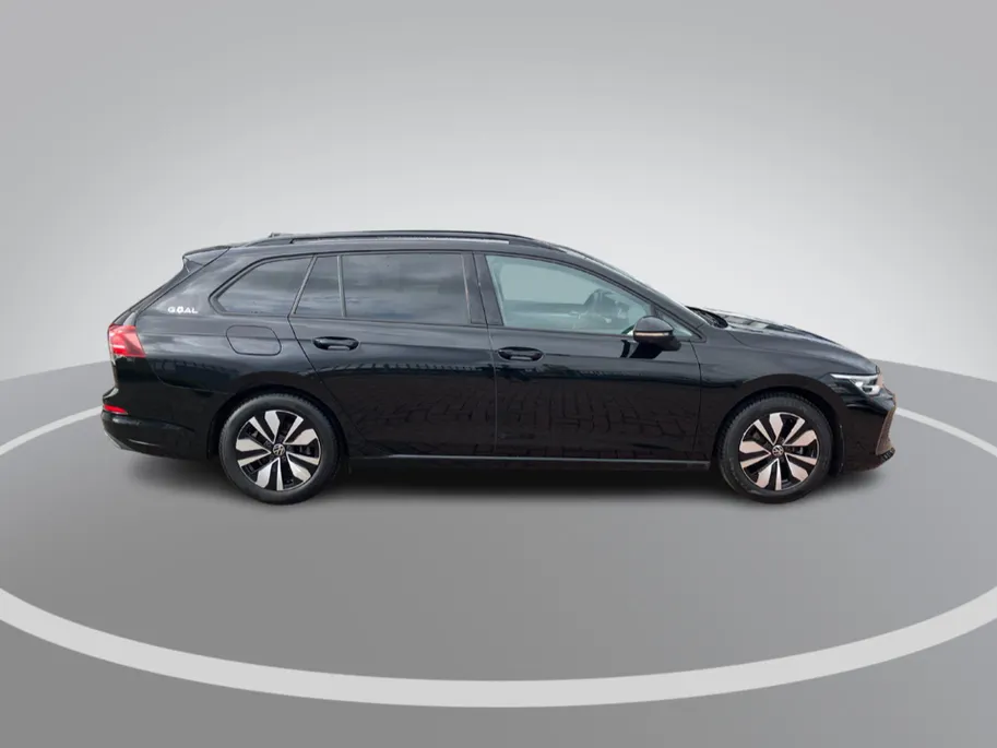Volkswagen Golf Variant 1.5eTSI/150PK Goal DSG · Navigatie · Trekhaak · 360°Camera + Parkeersensoren · Stoelverwarming · Garantie t/m 23-06-2027