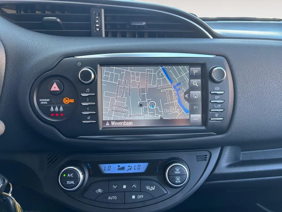 Toyota Yaris 1.5 Hybrid Dynamic Stoel verwarming | Achteruitrijcamera | 12 maanden BOVAG-garantie