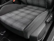 Volkswagen Golf 1.5 eHybrid 272pk DSG GTE · Panoramadak · 360 Camera · Head-Up Display · Matrix LED · Optiekpakket Zwart · Dodehoeksensor · Garantie t/m 10-11-2030 of 100.000km