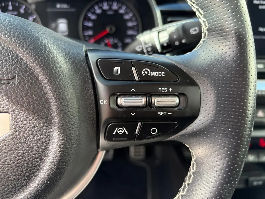 Kia Stonic 1.0 T-GDi MHEV GT-PlusLine | Navi | Clima | Camera | Schuif-/Kanteldak | Dodehoekdetectie | Stoel-/Stuurverwarming | LED-Koplampen | Carplay | LM Velgen