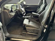 Audi Q6 e-tron Sportback Advanced edition 83 kWh 252 PK · Sportstoel lederen bekleding · Winterpakket · Trekhaak elek. wegklapbaar