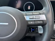 Hyundai Kona 1.6 GDI HEV Premium Sky | Lederen Bekleding| Stoelverwarming v+a| Schuif-kanteldak| Elekrtrisch verstelbare stoelen met geheugen| Dode hoeksensor| MOOIE AUTO