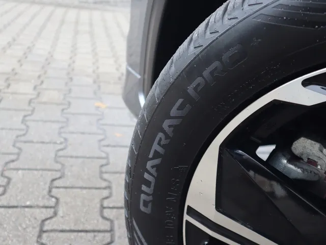 Mitsubishi Eclipse Cross 2.4 PHEV Executive Trekhaak | All Seasons | Adaptive Cruise