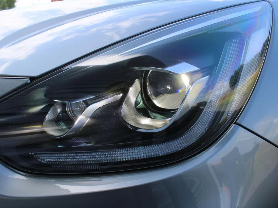 Kia e-Niro DynamicPlusLine 64 kWh | Schuif-/kantel dak | Cruise adapt.| Navi | 17' LM | Stuur-/stoelverwarming | Camera | Clima |