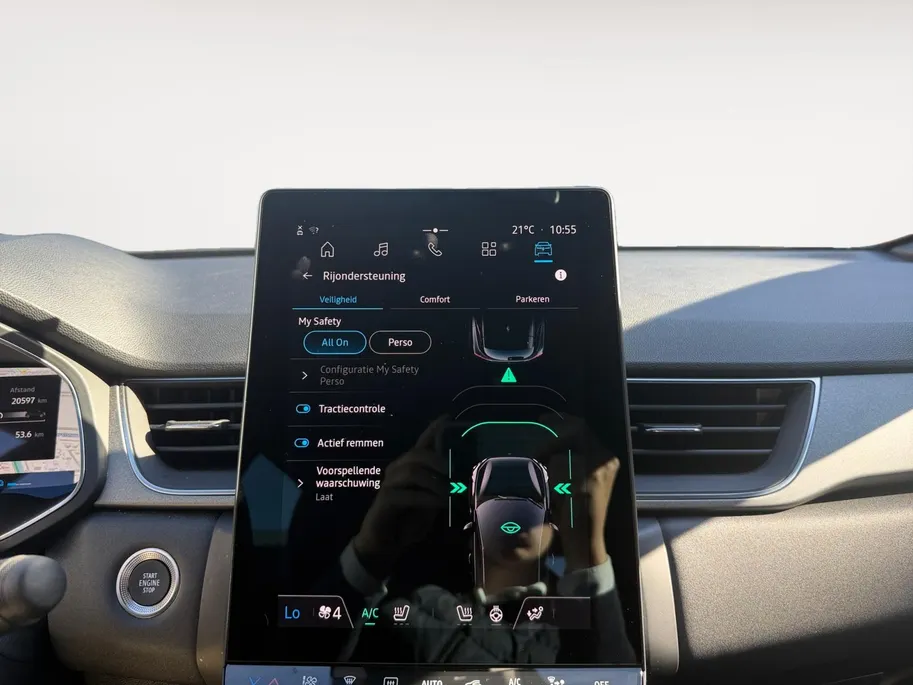 Renault Captur 1.6 E-Tech full hybrid 145 techno | Stoel & Stuurverwarming | Apple Carplay & Android Auto | Cruise & Climate Control | Camera | Parkeersensoren | Navigatie | 12 Maanden BOVAG Garantie