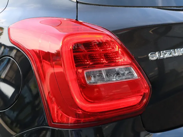 Suzuki Swift 1.2 Style Smart Hybrid AdaptiveCruise | Carplay | Keyless VERKOCHT