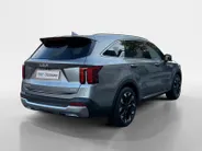 Kia Sorento 1.6 T-GDi Plug-in Hybrid 4WD ExecutiveLine 7p | Navi | Clima | 360° Camera | Stoelventilatie | Stoel-/Stuurverwarming | Cruise Control | Keyless Entry | 7-Persoons|