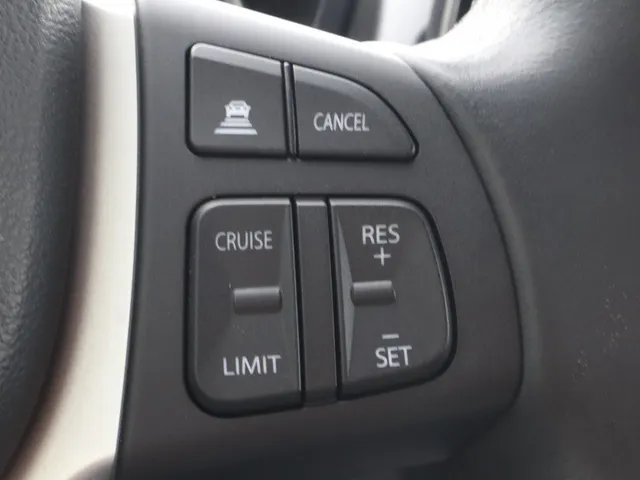 Suzuki S-Cross 1.4 BoosterJet Style Hybrid All Seasons | 360 camera | Leder