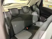 Renault ZOE R135 Intens 52 kWh Automaat | Navi | Camera | Cruise Control | Parkeersensoren | Apple CarPlay/Android Auto | Climate Control | Lichtmetalen Velgen | Digital Cockpit | Licht & Regen Sensor |