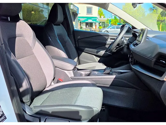 Nissan QASHQAI 1.3 158PK DIG-Turbo Mild-Hybrid X-Tronic A/T N-Connecta - Cold & Easy Pack