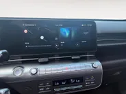 Hyundai Kona 1.6 GDI HEV Premium Sky | 1e Eigenaar | Panoramadak | Stoelkoeling/Verwarming | Elektr. Achterklep | Dodehoek detectie | 360 Camera | Fabrieksgarantie! |