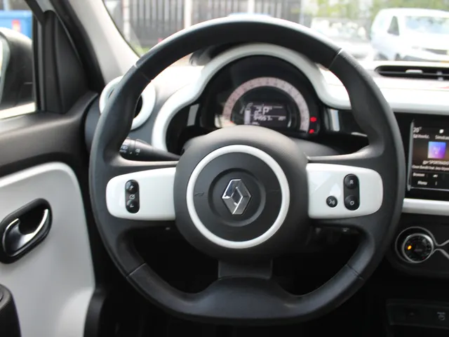 Renault Twingo Z.E. R 80 PK Collection 22 KW | Automaat | ECC | Apple/ Android connectie |