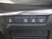 Mazda 3 2.0 e-SkyActiv-G M Hybrid 122 Comfort | Stuur-/stoelverwarming | Camera | Cruise adapt. | Clima | 16' LM | HUD | LED | Dodehoek detectie |