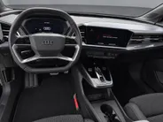 Audi Q4 Sportback e-tron 45 quattro 82 kWh / 285pk S Edition · SONOS · Trekhaak  · Camera  · Elektrische stoelverstelling · Stoelverwarming · Apple/Android Car Play · 20'' ·