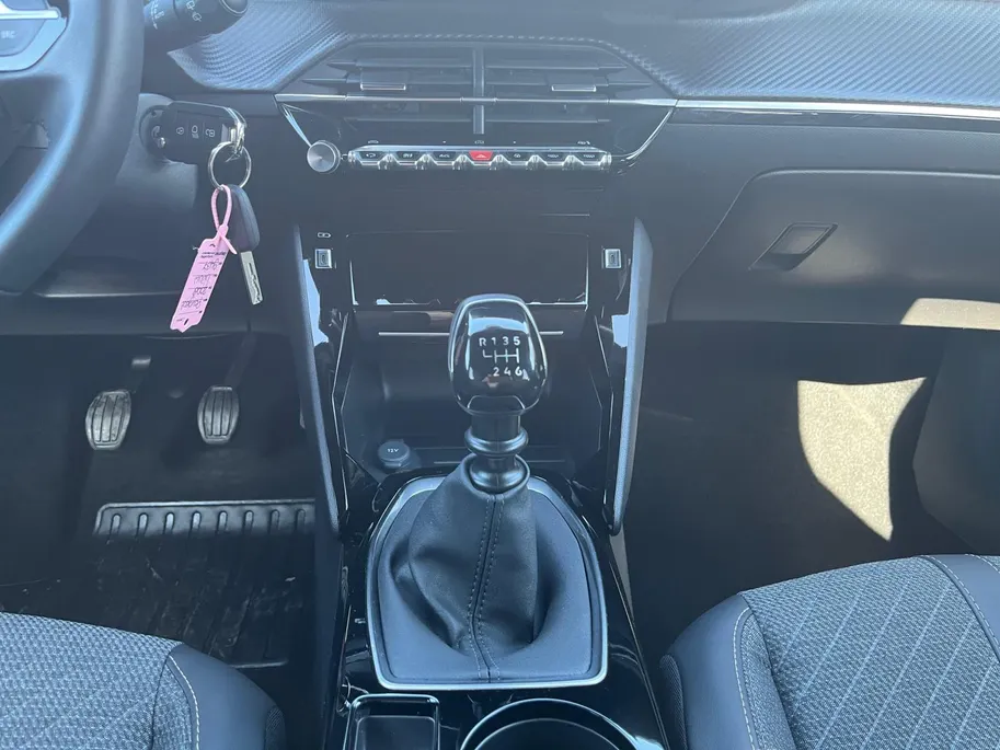 Peugeot 2008 1.2 PureTech 100 Allure | Digitale Cockpit | Apple Carplay en Android Auto | Cruise Control | Climate Control