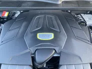 Porsche Cayenne 3.0 E-Hybrid 340KW met Panoramadak