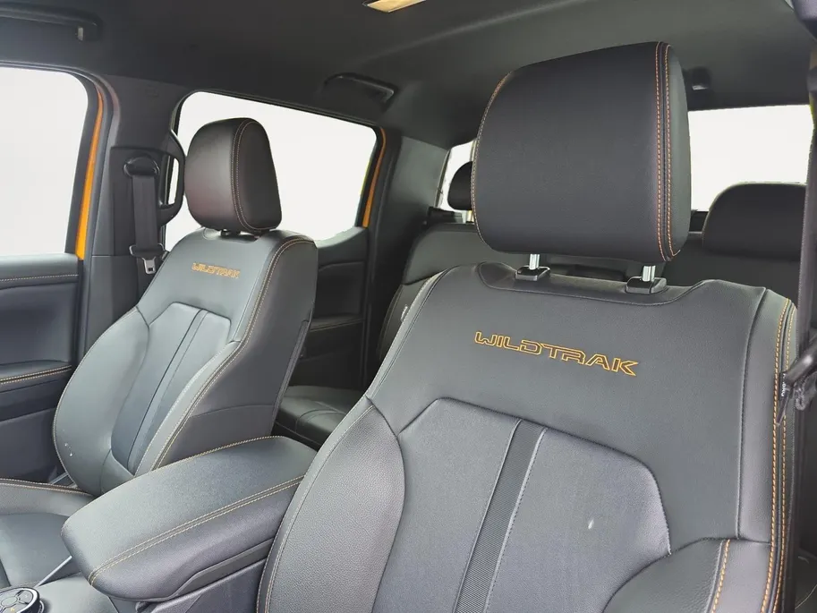 Ford Ranger Wildtrak 2.3 PHEV 279pk | 5 Zits | 1e Eigenaar  | Elektrische rollertop | Trekhaak | Achteruitrijcamera |  3500Kg Trekgewicht | Fabrieksgarantie! |