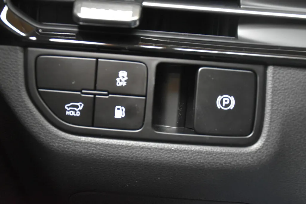 Kia Sportage 1.6 T-GDi 288pk Plug-in Hybrid AT6 DynamicPlusLine VOORRAAD ACTIE DIRECT LEVERBAAR