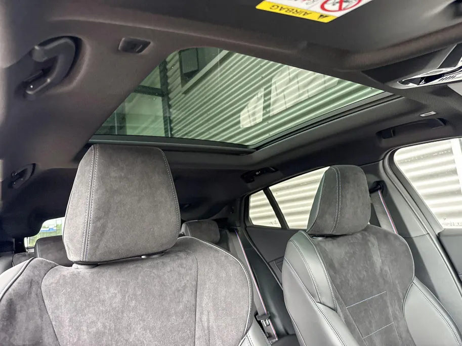 BMW iX2 eDrive20 67 kWh M Sport Edition