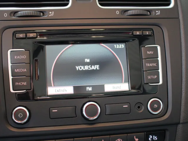 Volkswagen Golf Cabriolet 1.4 TSI Automaat Navigatie | PDC | 17' Velgen | Cruise Control | Stoelverwarming