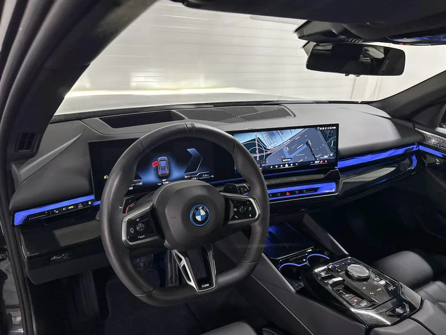 BMW 5 Serie Touring 550e xDrive