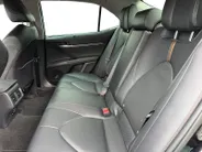 Toyota Camry 2.5 Hybrid Premium LM VELGEN | LEDER | STOELVERWARMING | CRUISE | NAVI | APPLE CARPLAY EN ANDROID